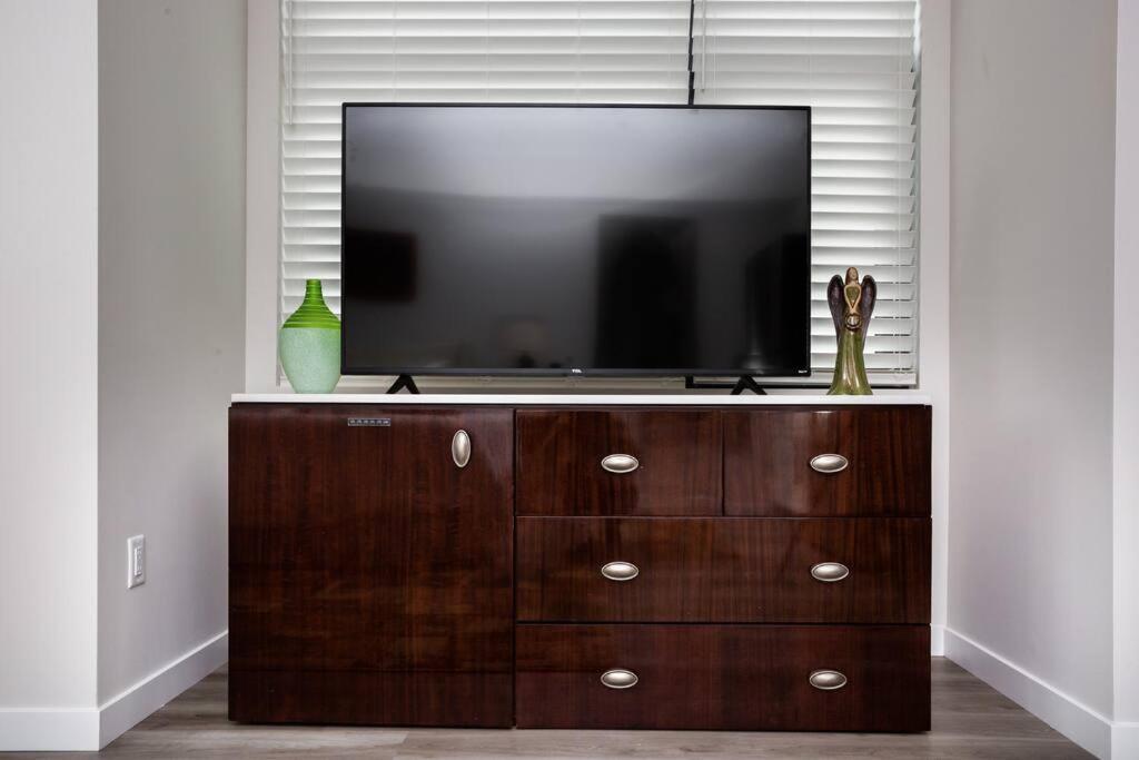 Comfy Studio With Cali King Size Mattress San Diego Ngoại thất bức ảnh