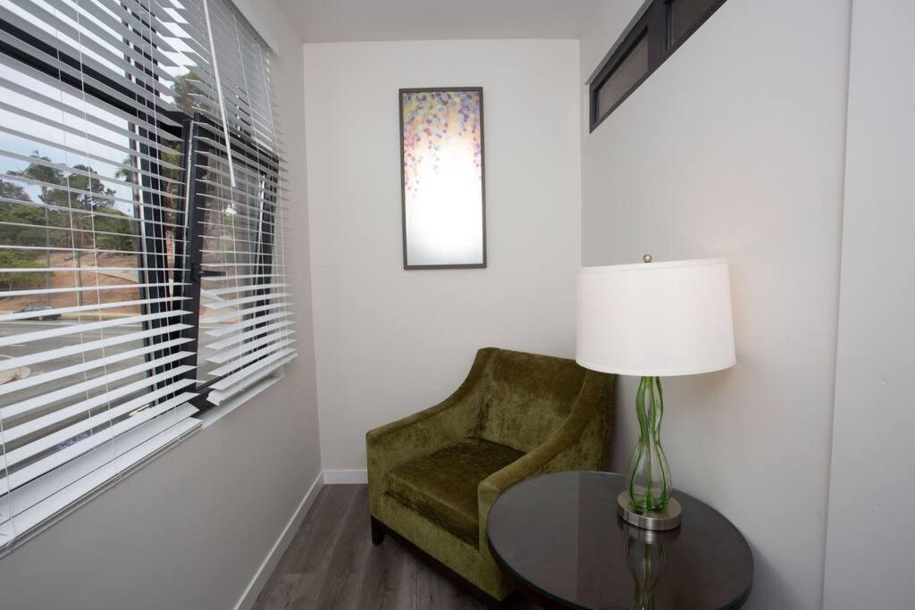 Comfy Studio With Cali King Size Mattress San Diego Ngoại thất bức ảnh